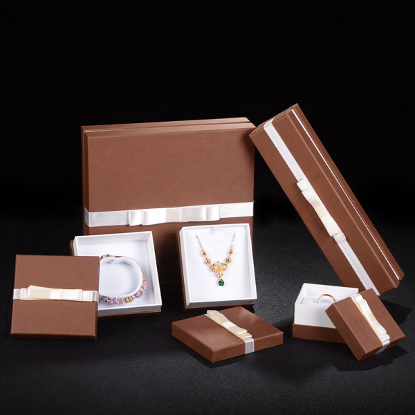 Wholesale Customized Package Cheap Paper Jewelry Box Ribbon Box