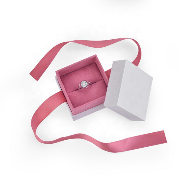 Wholesale Customized Package Cheap Paper Jewelry Box Ribbon Box