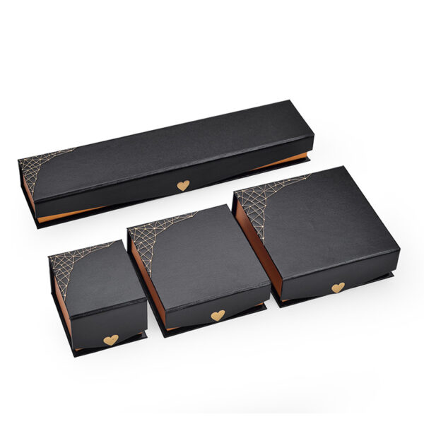 Wholesale Customized Package Velvet Paper Jewelry Box Magnetic Box