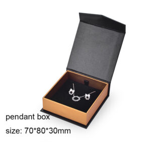 Wholesale Customized Package Velvet Paper Jewelry Box Magnetic Box