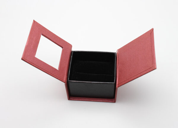 Wholesale Customized Package Leather Paper Jewelry Box Closure Box