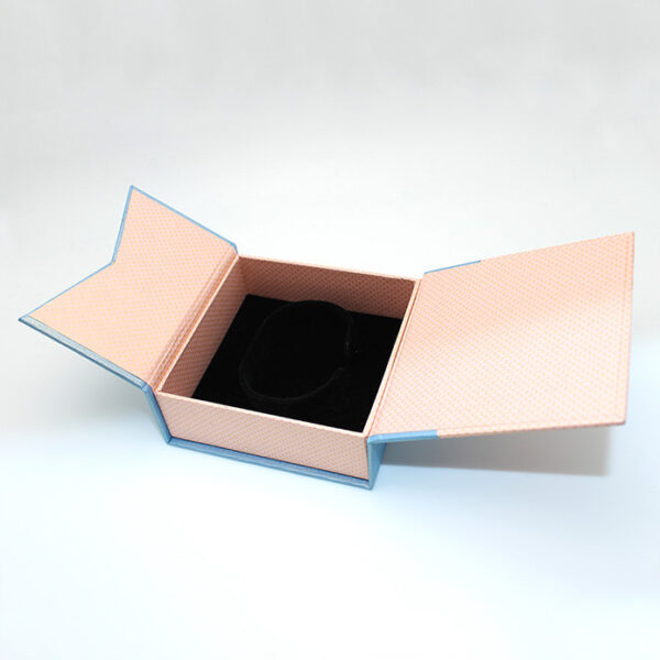 Wholesale Customized Package Printing Paper Jewelry Box Magnetic Closure Box