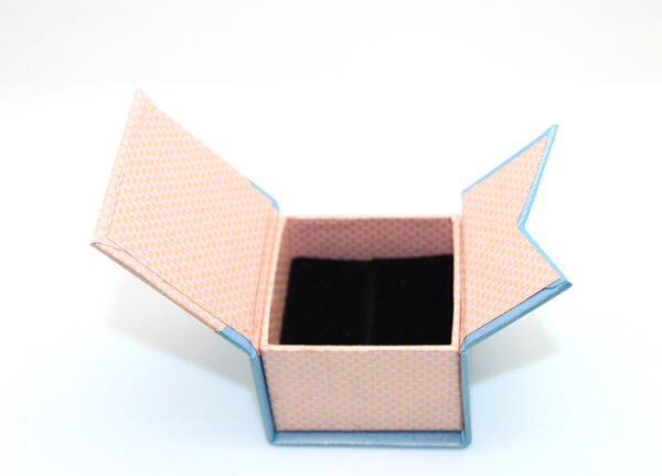 Wholesale Customized Package Printing Paper Jewelry Box Magnetic Closure Box