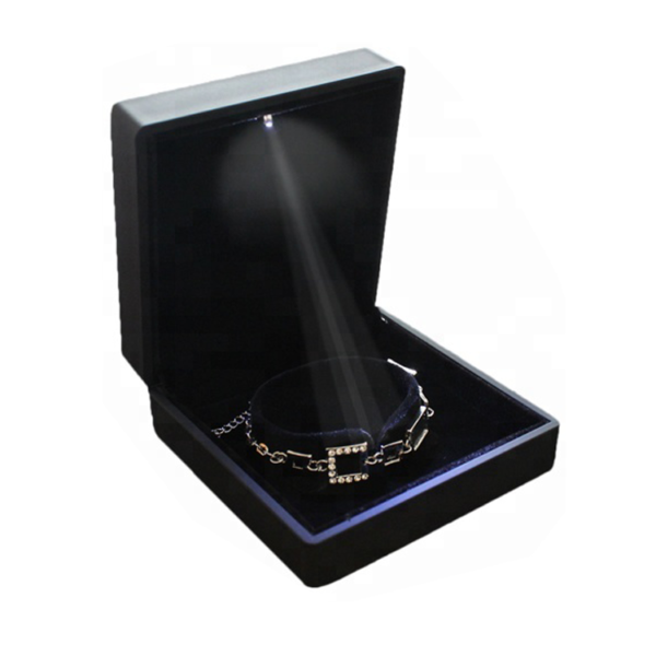 Wholesale Customized Package High-end Jewelry Lacquer LED Light Bangle Box