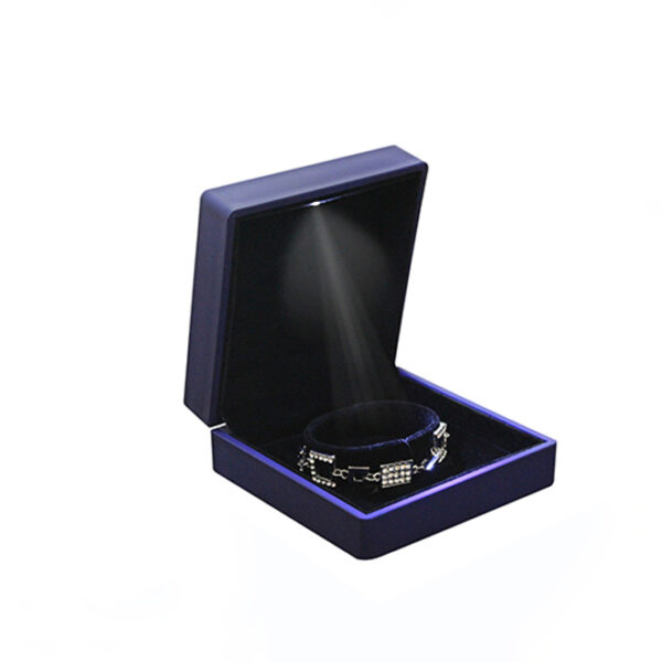 Wholesale Customized Package High-end Jewelry Lacquer LED Light Bangle Box