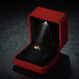 Wholesale Customized Package Luxury Jewelry Matt Red Lacquer LED Light Ring Box